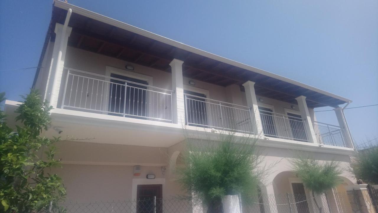 Mary'S Apartments Close To The Sea Agios Georgios  Exterior foto